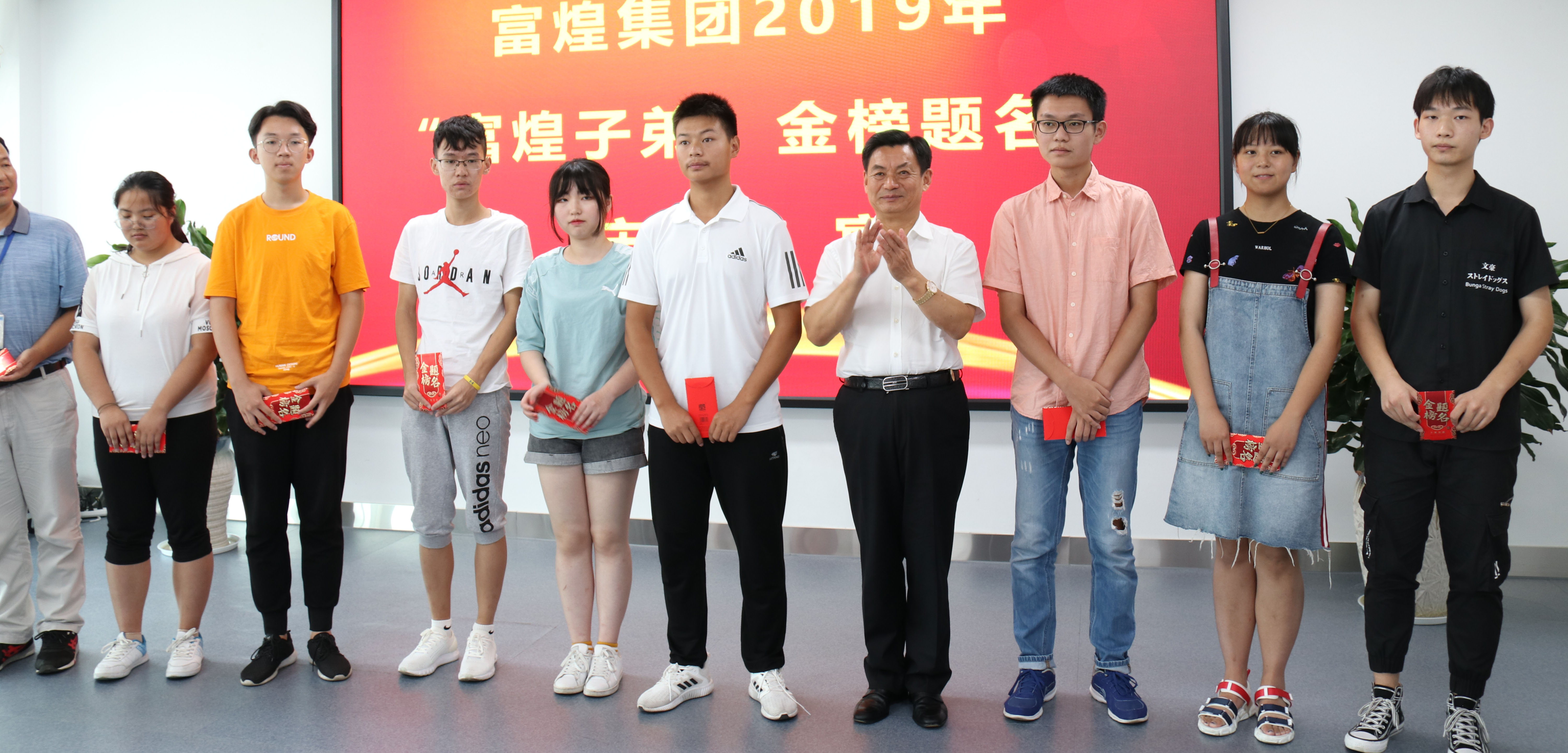 �۷���ʹ���-��Ӫ��ȫ,����һ·�ɳ�