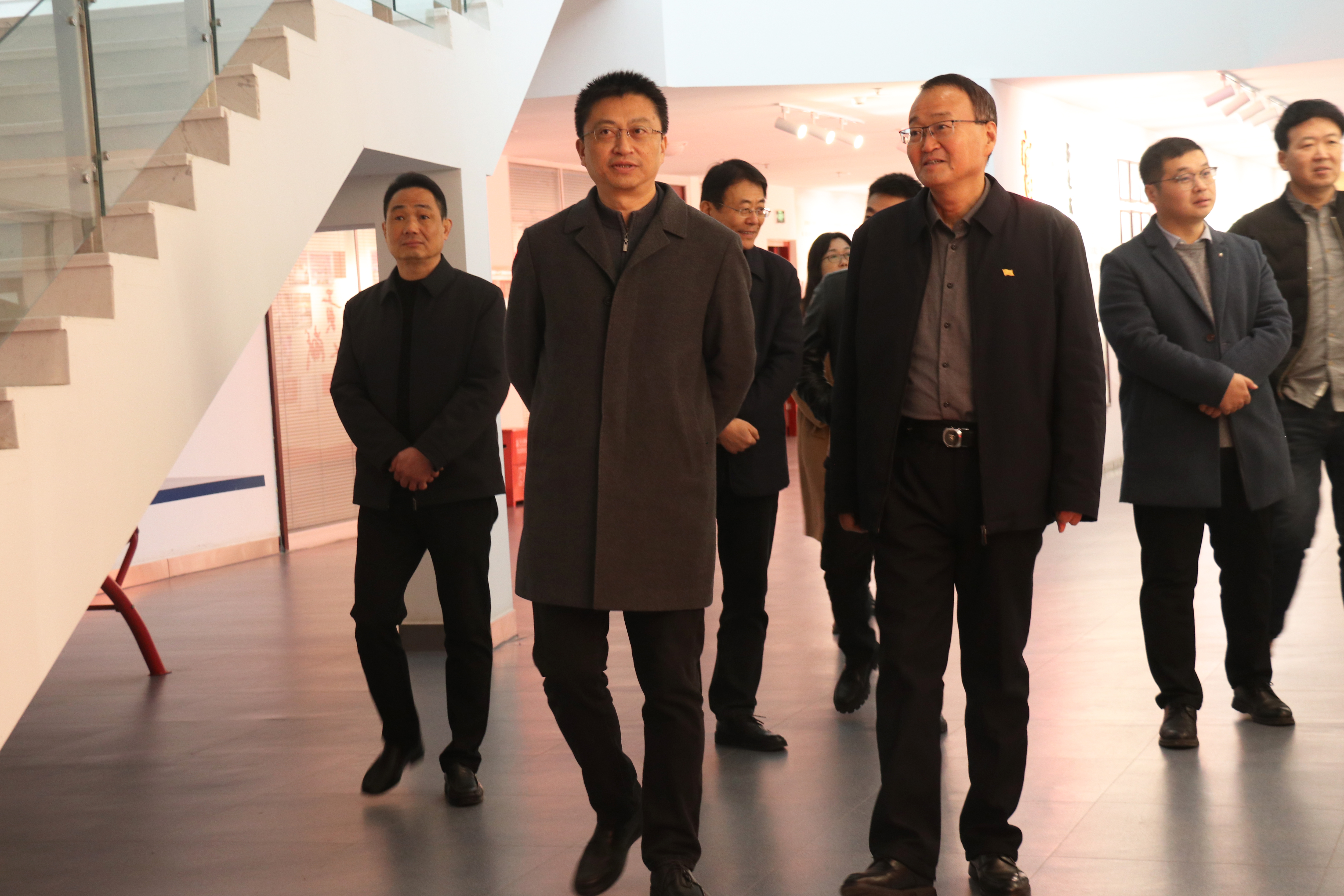 �۷���ʹ���-��Ӫ��ȫ,����һ·�ɳ�