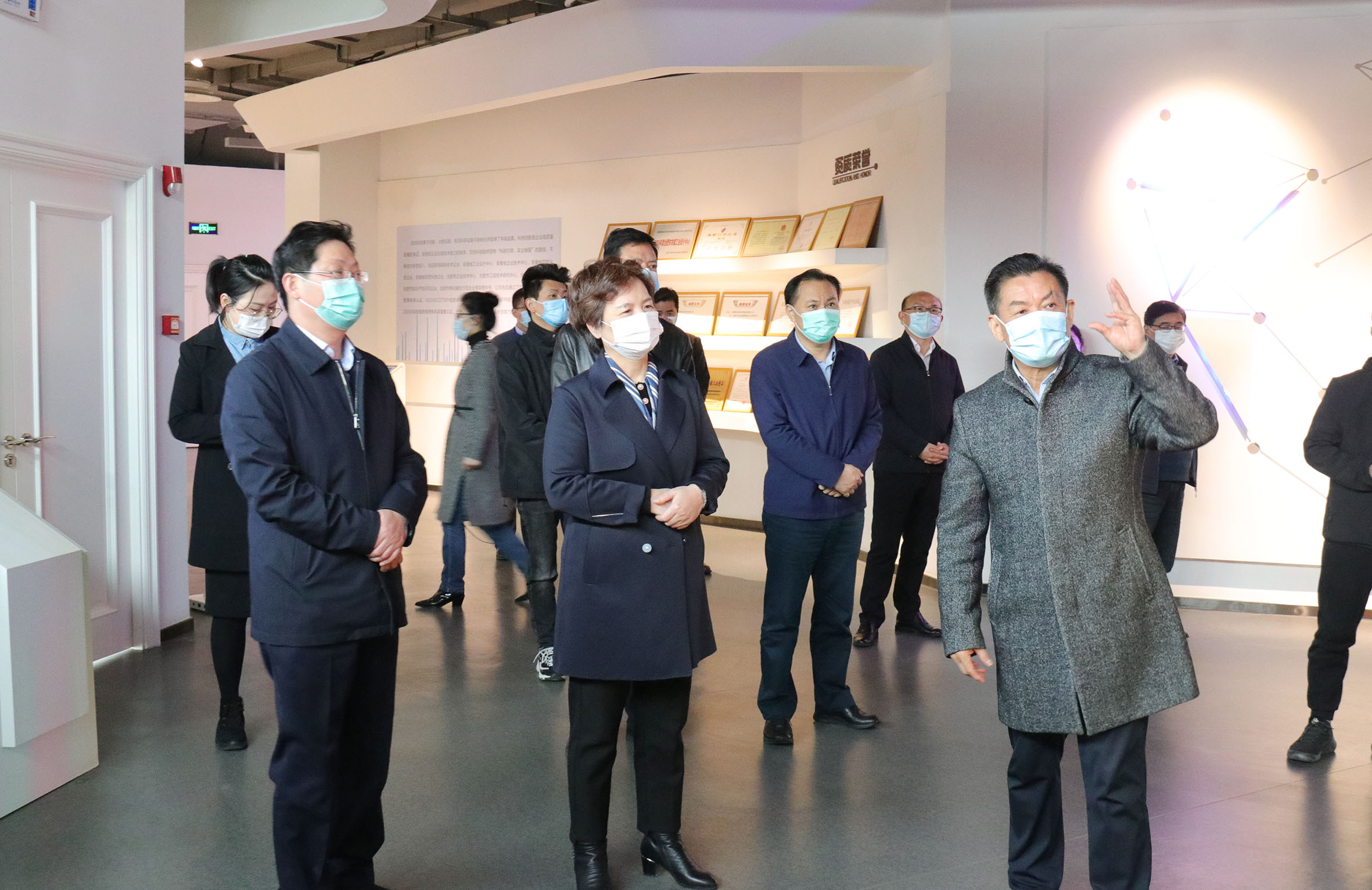 �۷���ʹ���-��Ӫ��ȫ,����һ·�ɳ�