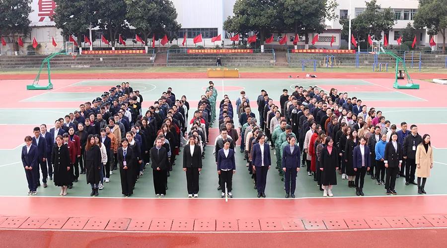 �۷���ʹ���-��Ӫ��ȫ,����һ·�ɳ�