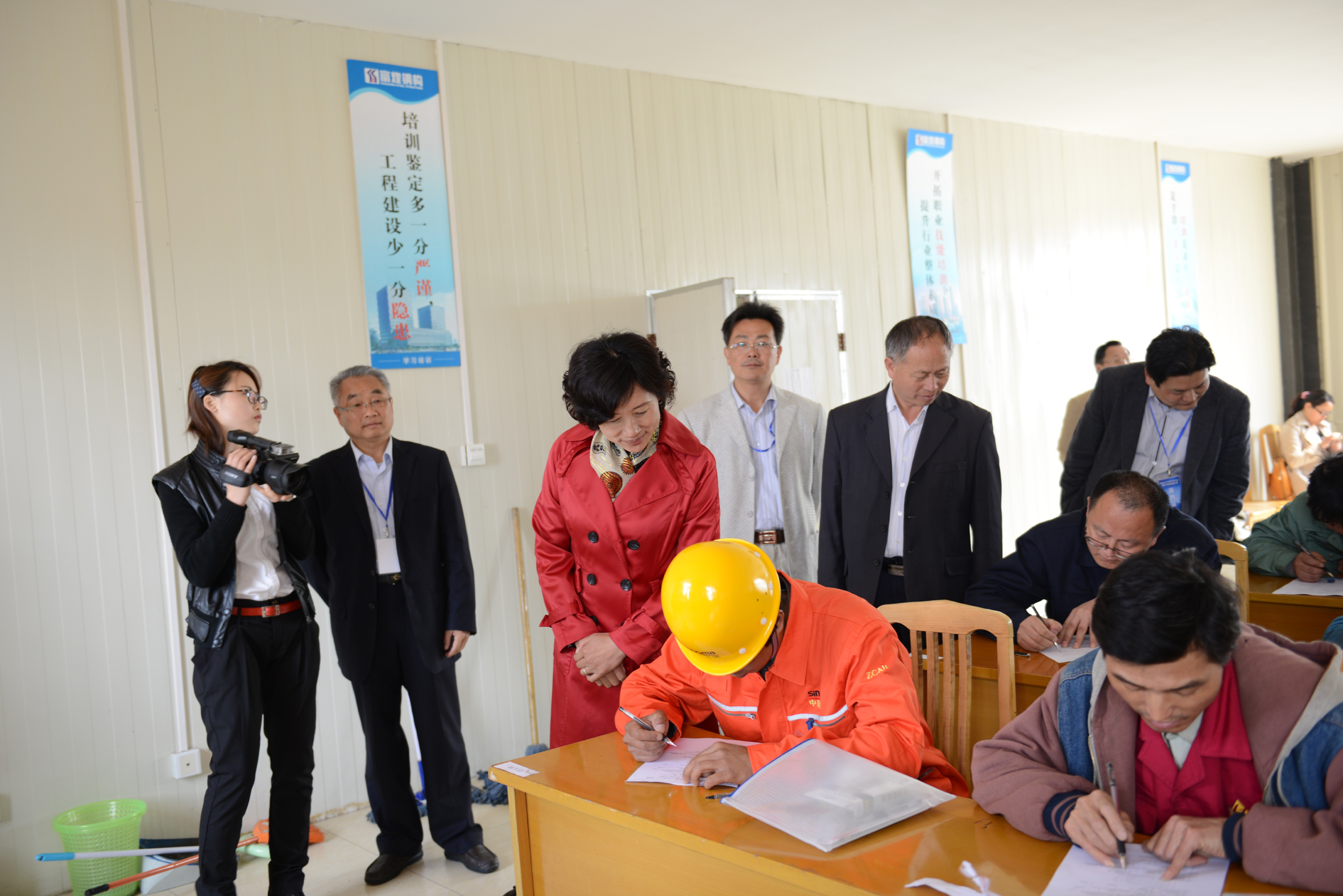 �۷���ʹ���-��Ӫ��ȫ,����һ·�ɳ�