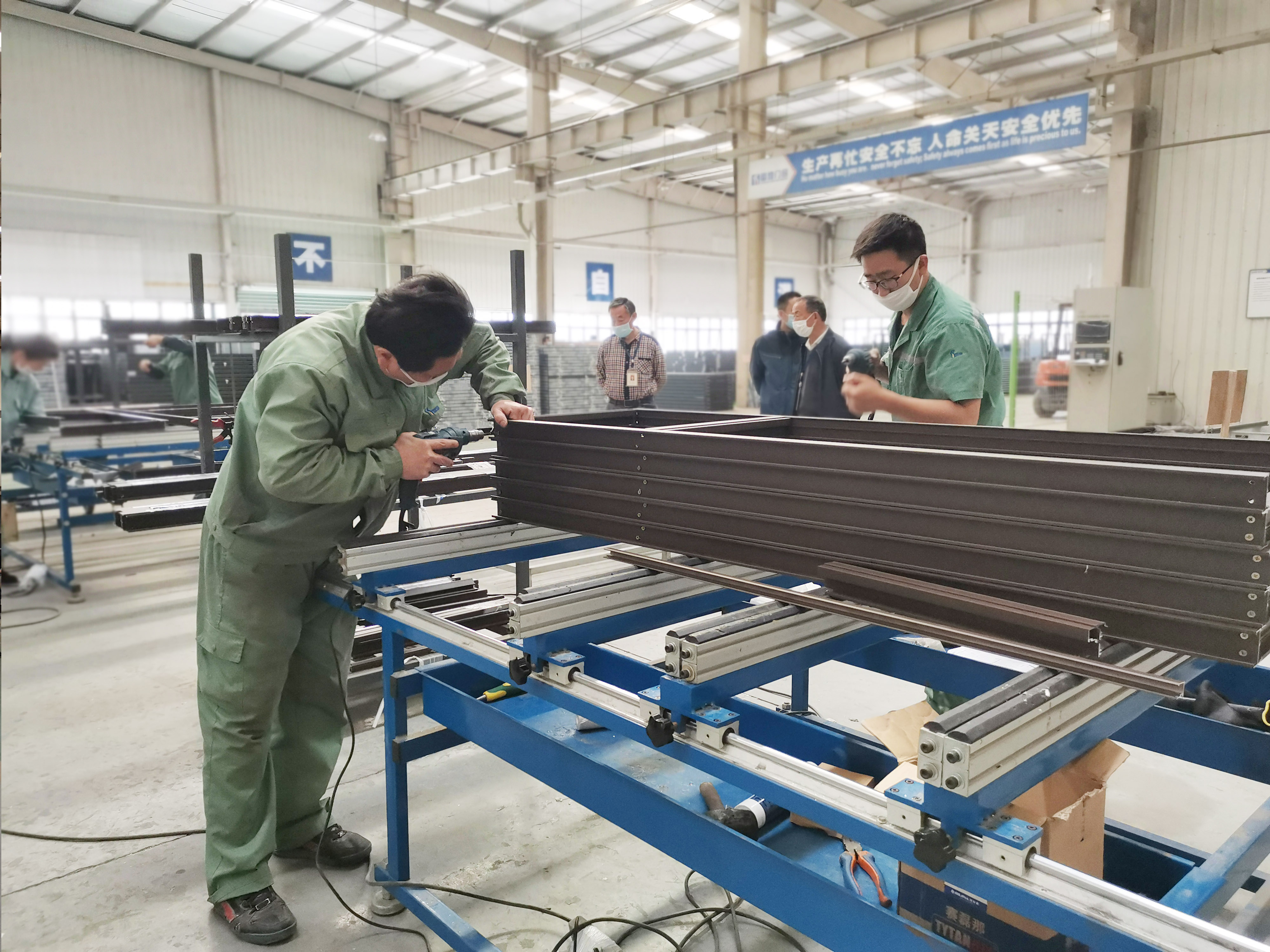 �۷���ʹ���-��Ӫ��ȫ,����һ·�ɳ�