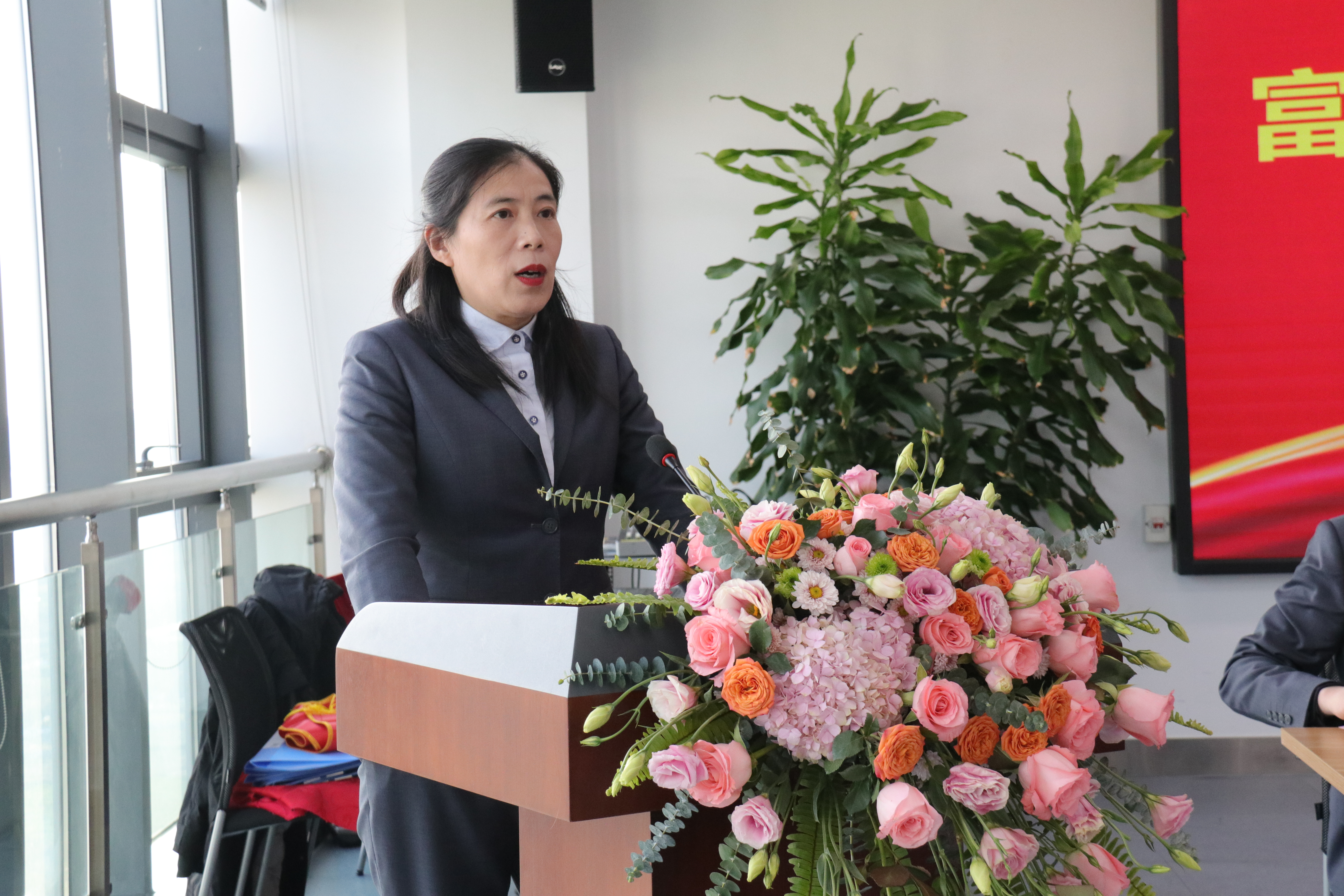 �۷���ʹ���-��Ӫ��ȫ,����һ·�ɳ�