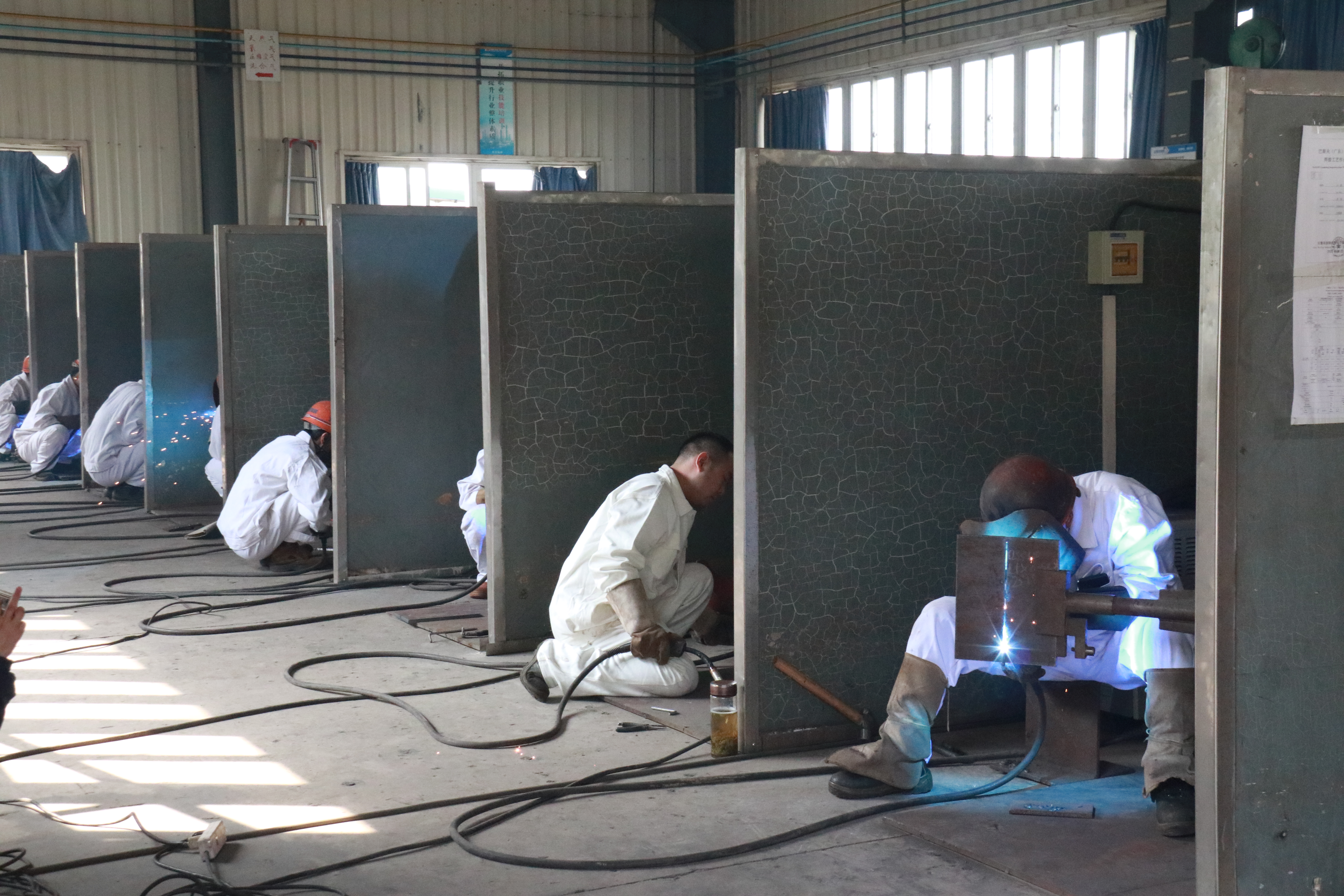 �۷���ʹ���-��Ӫ��ȫ,����һ·�ɳ�