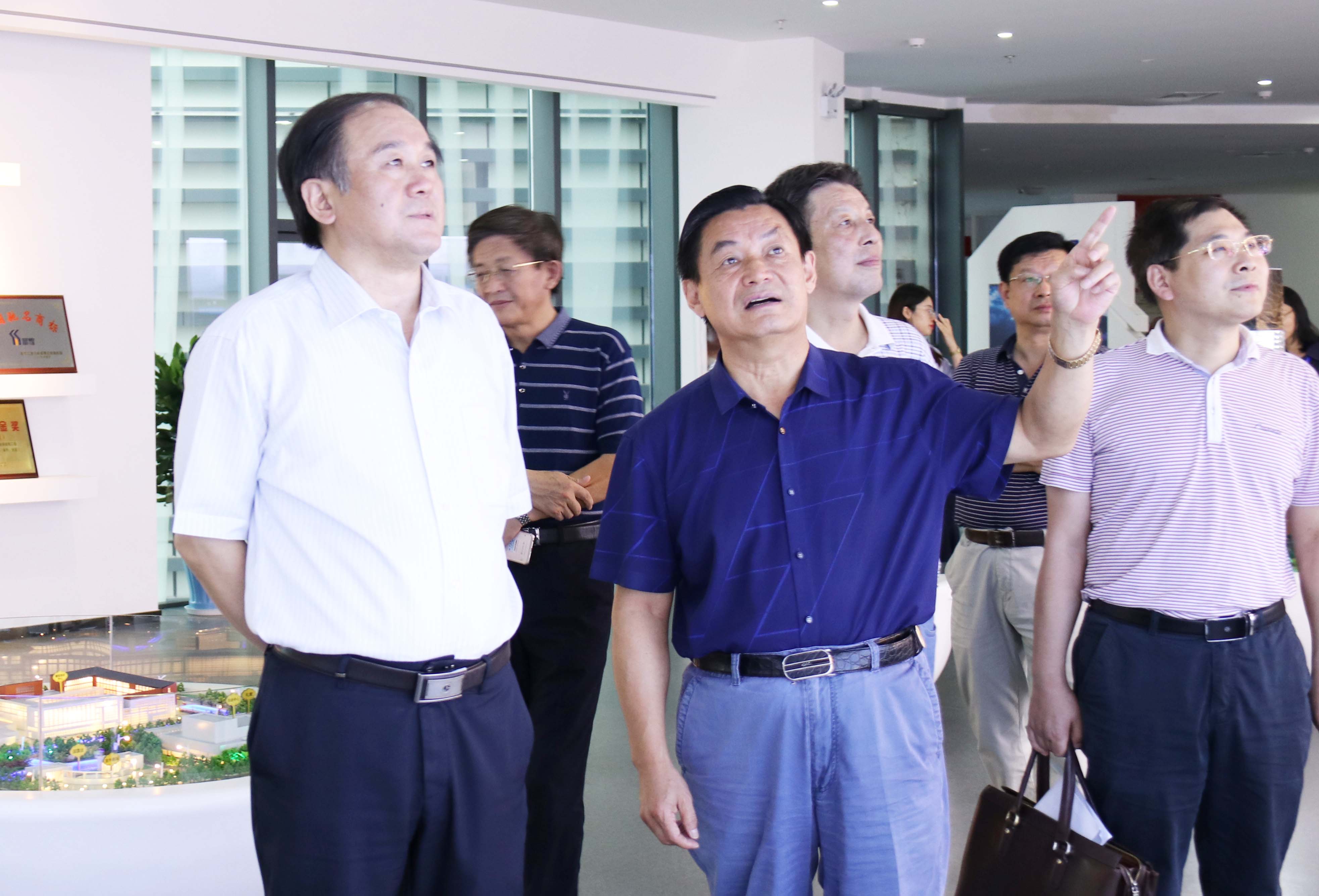 �۷���ʹ���-��Ӫ��ȫ,����һ·�ɳ�