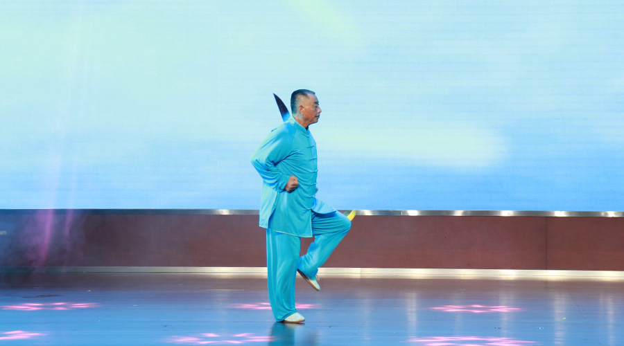 �۷���ʹ���-��Ӫ��ȫ,����һ·�ɳ�