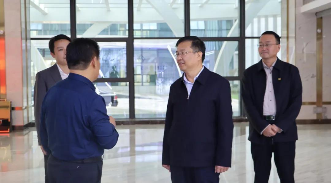 �۷���ʹ���-��Ӫ��ȫ,����һ·�ɳ�