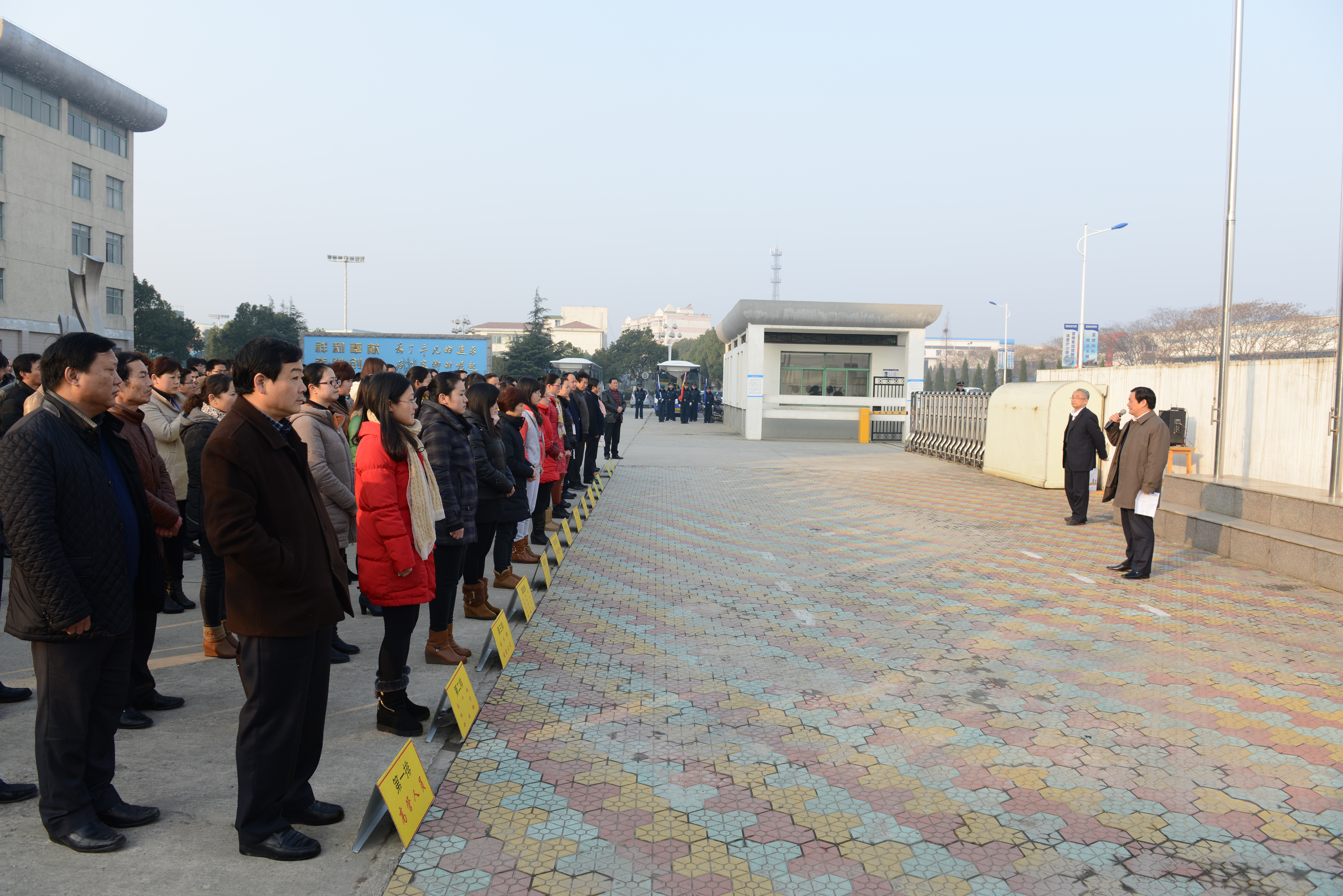 �۷���ʹ���-��Ӫ��ȫ,����һ·�ɳ�