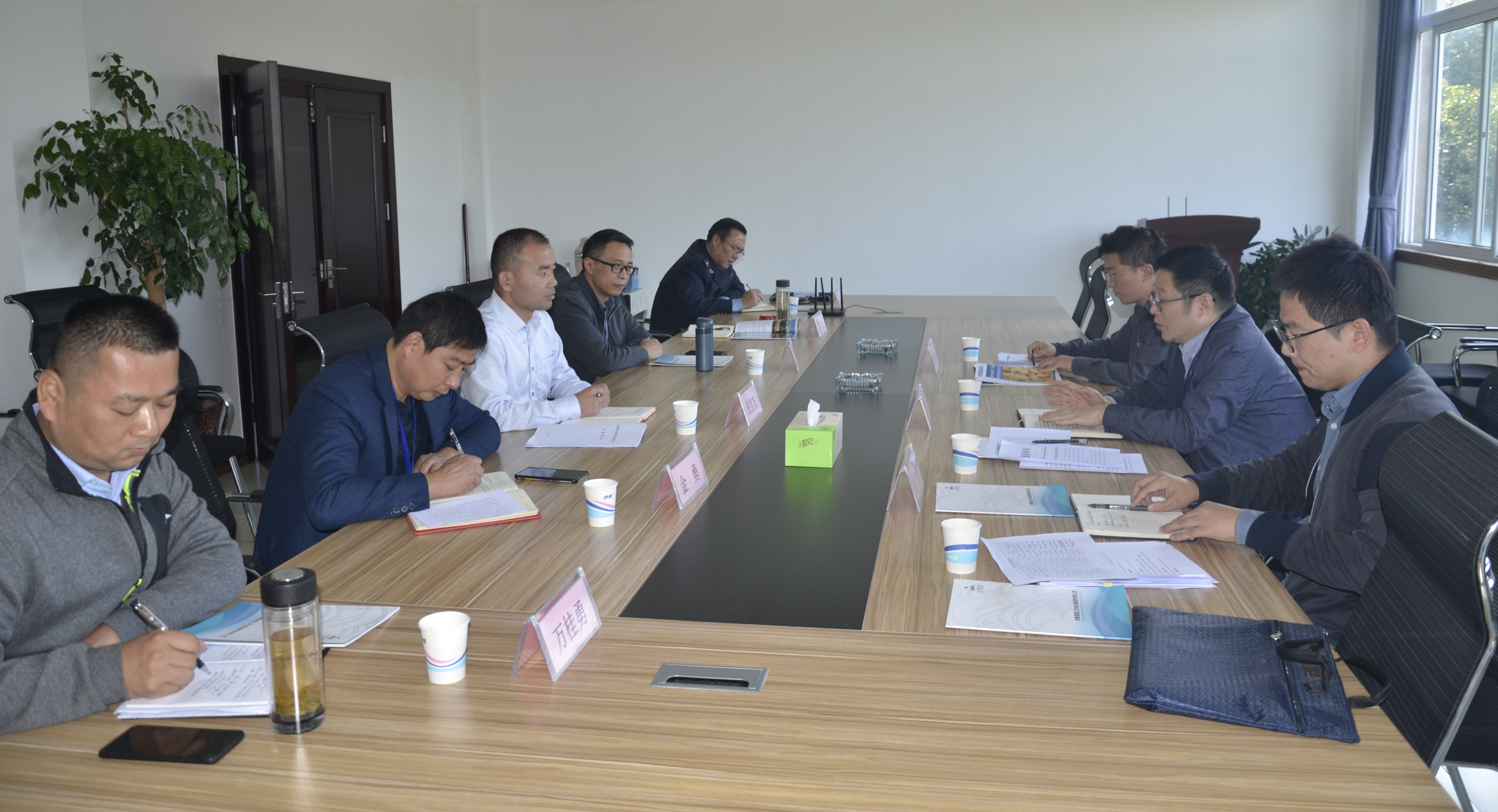 �۷���ʹ���-��Ӫ��ȫ,����һ·�ɳ�