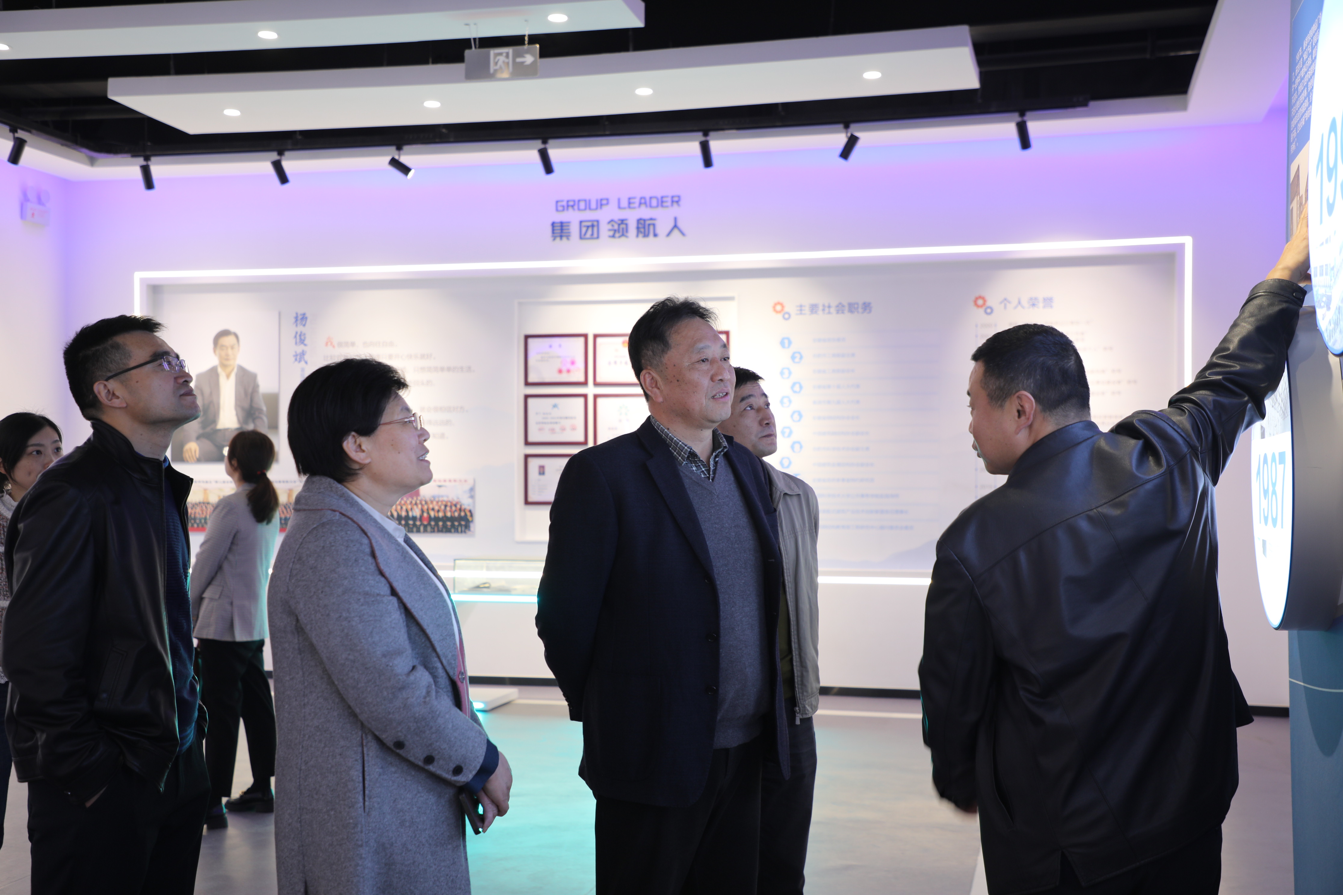 �۷���ʹ���-��Ӫ��ȫ,����һ·�ɳ�