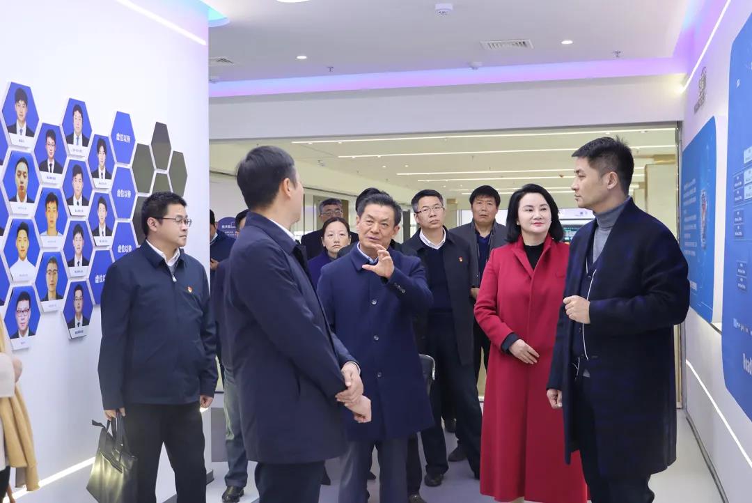 �۷���ʹ���-��Ӫ��ȫ,����һ·�ɳ�