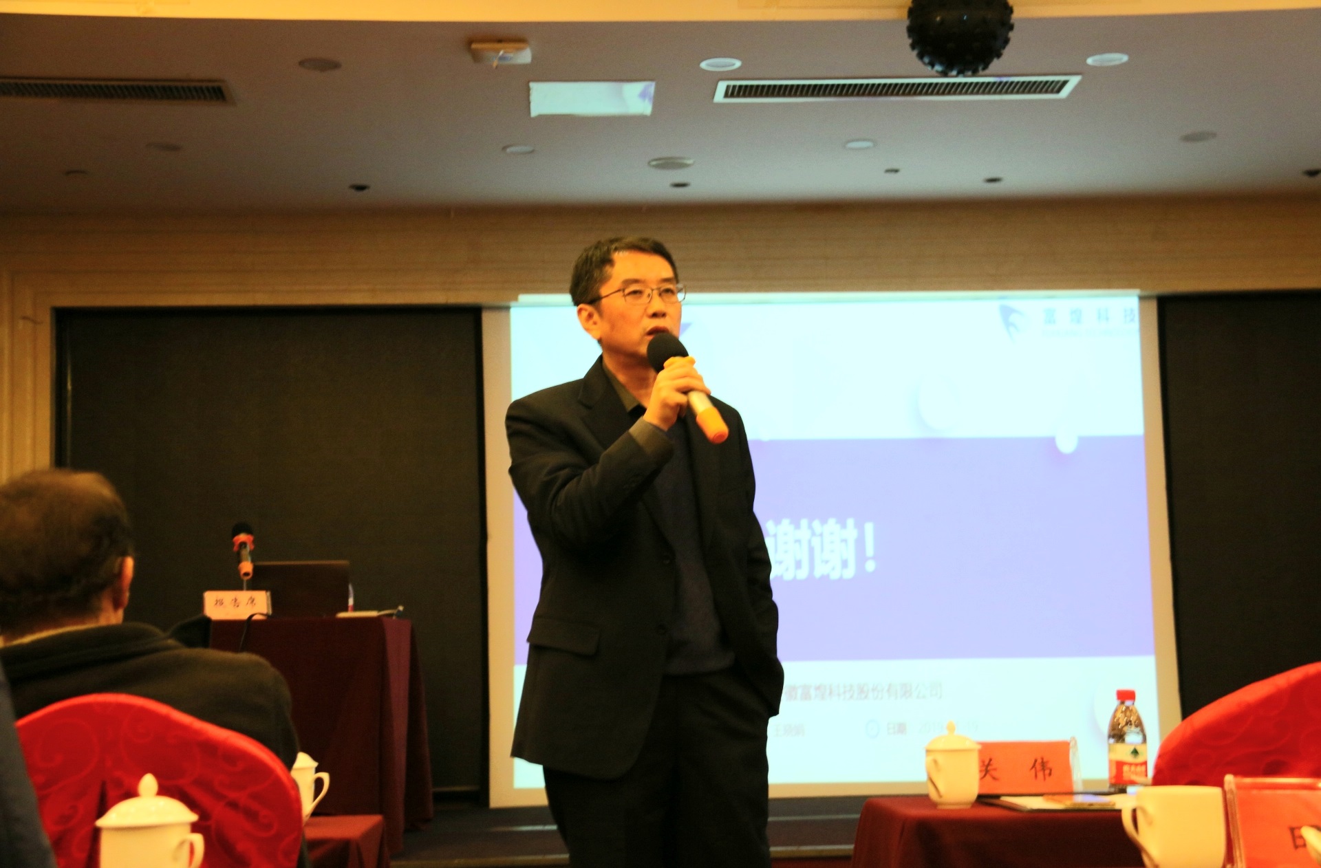 �۷���ʹ���-��Ӫ��ȫ,����һ·�ɳ�