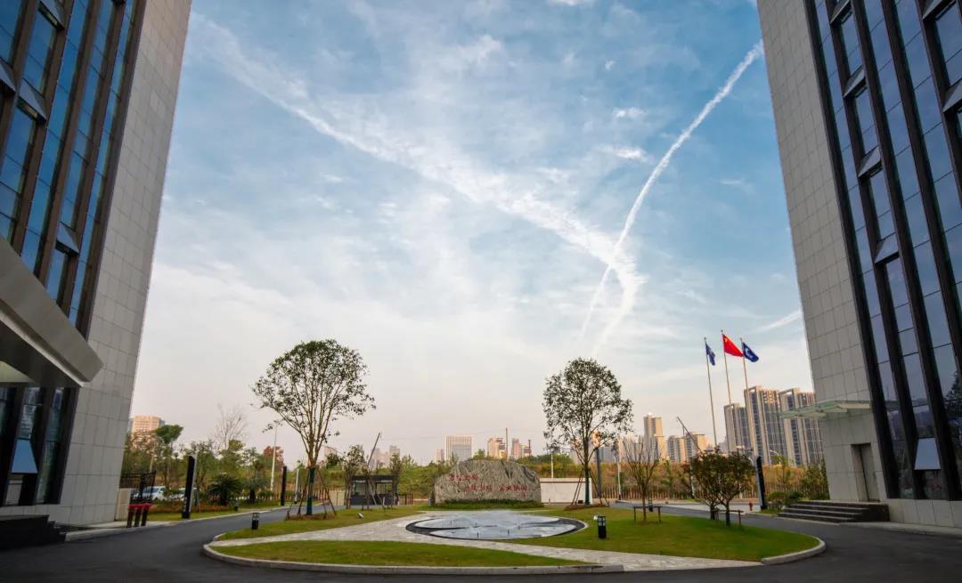 �۷���ʹ���-��Ӫ��ȫ,����һ·�ɳ�