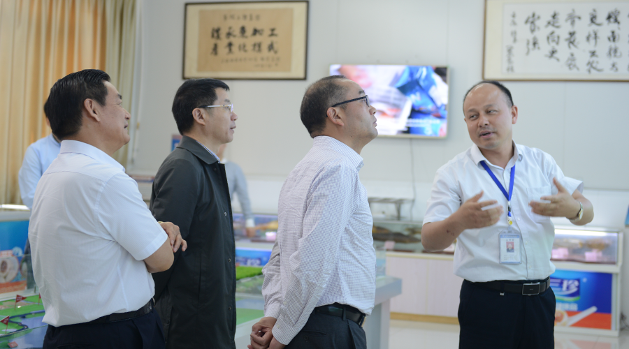 �۷���ʹ���-��Ӫ��ȫ,����һ·�ɳ�