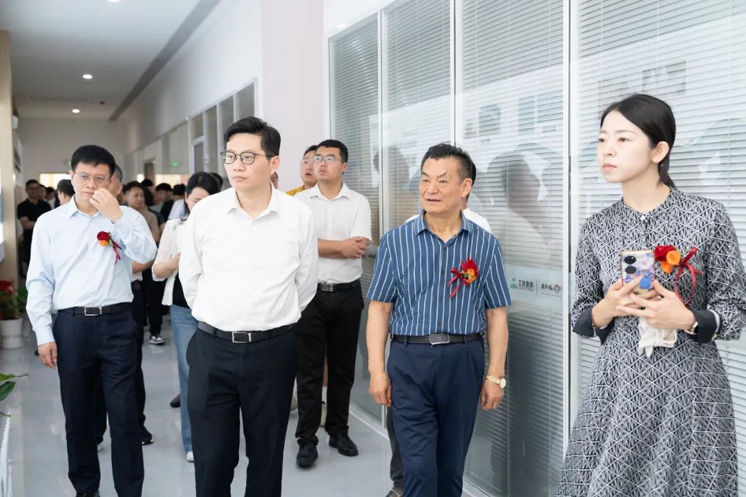 �۷���ʹ���-��Ӫ��ȫ,����һ·�ɳ�