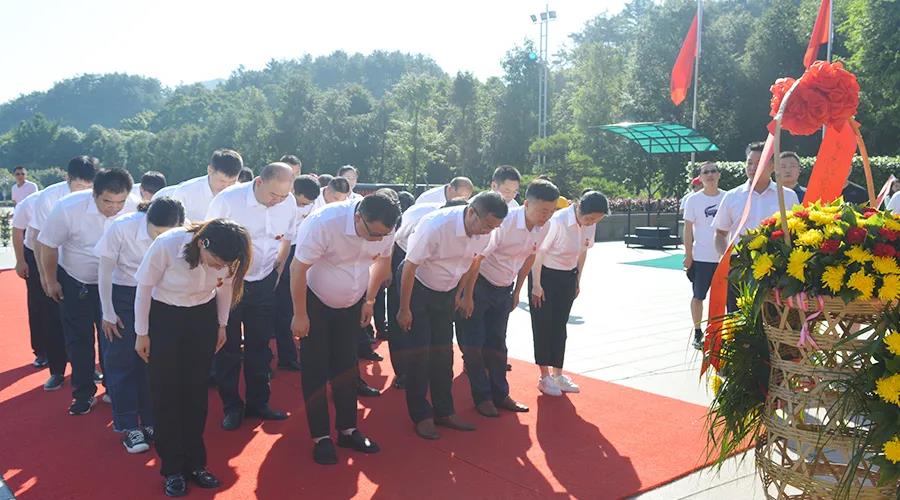 �۷���ʹ���-��Ӫ��ȫ,����һ·�ɳ�