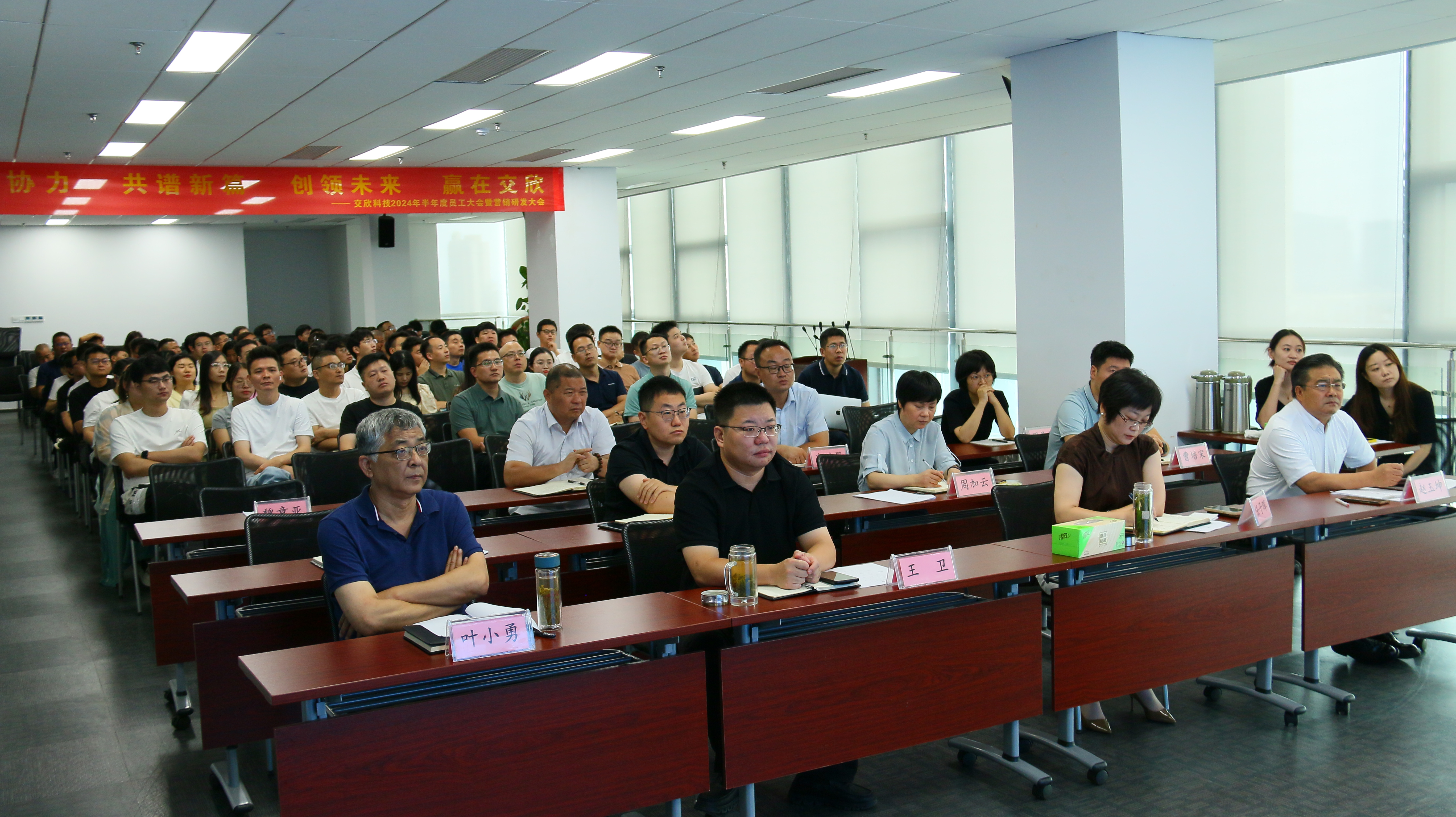 �۷���ʹ���-��Ӫ��ȫ,����һ·�ɳ�