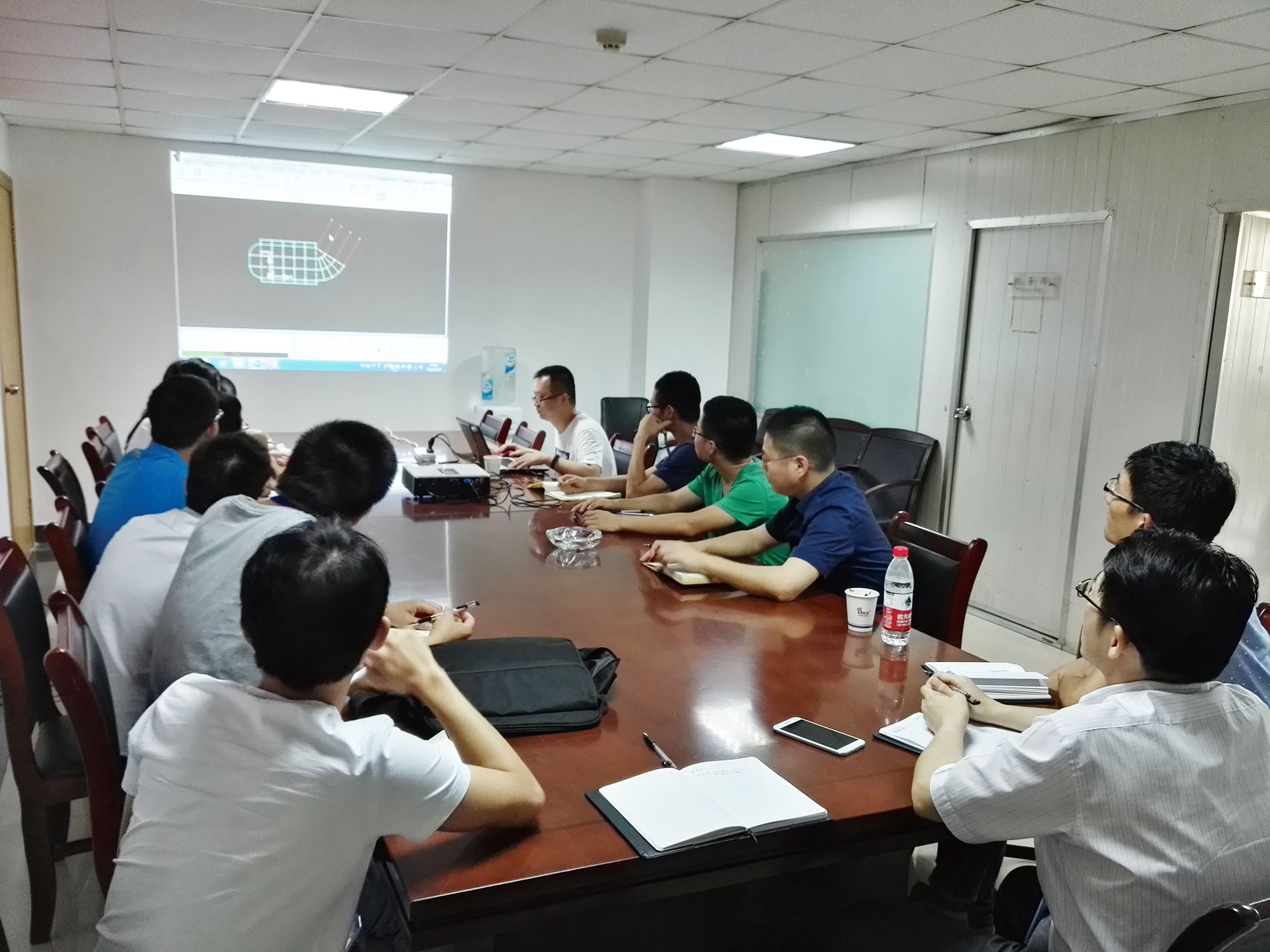 �۷���ʹ���-��Ӫ��ȫ,����һ·�ɳ�