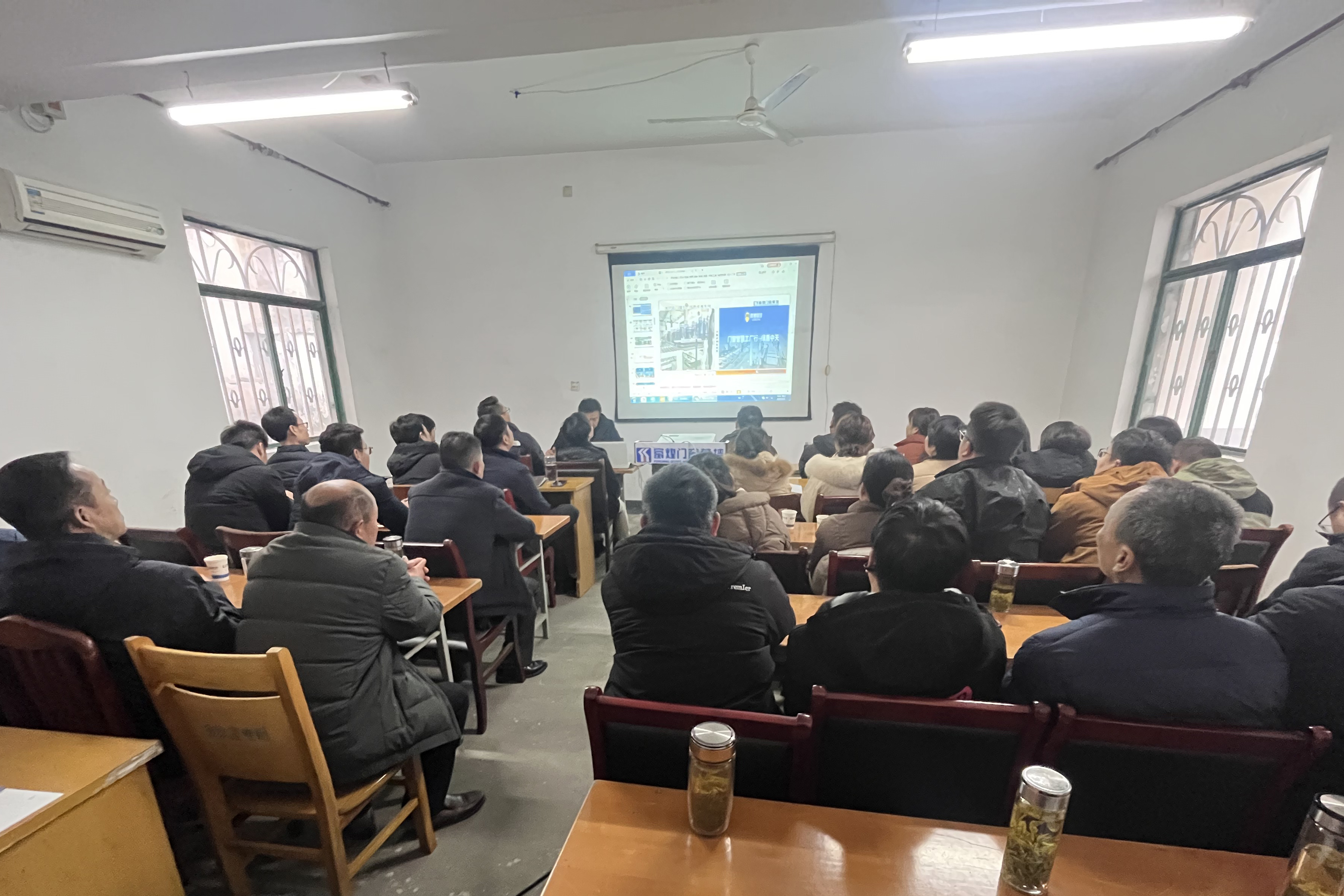 巅峰国际官网-钻营健全,你我一路成长